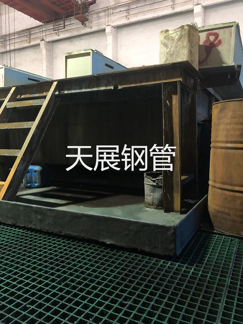 酸洗車間雙層托盤架空&5層環(huán)氧坪防腐、防滲、防漏